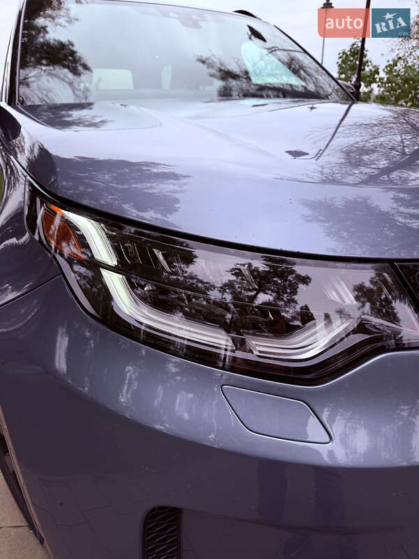 Позашляховик / Кросовер Land Rover Discovery 2019 в Києві