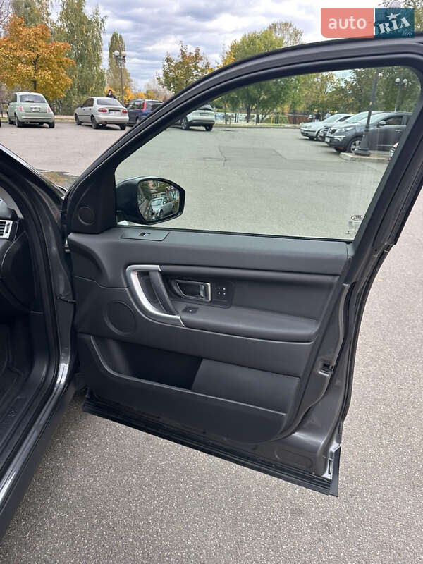 Позашляховик / Кросовер Land Rover Discovery 2019 в Києві