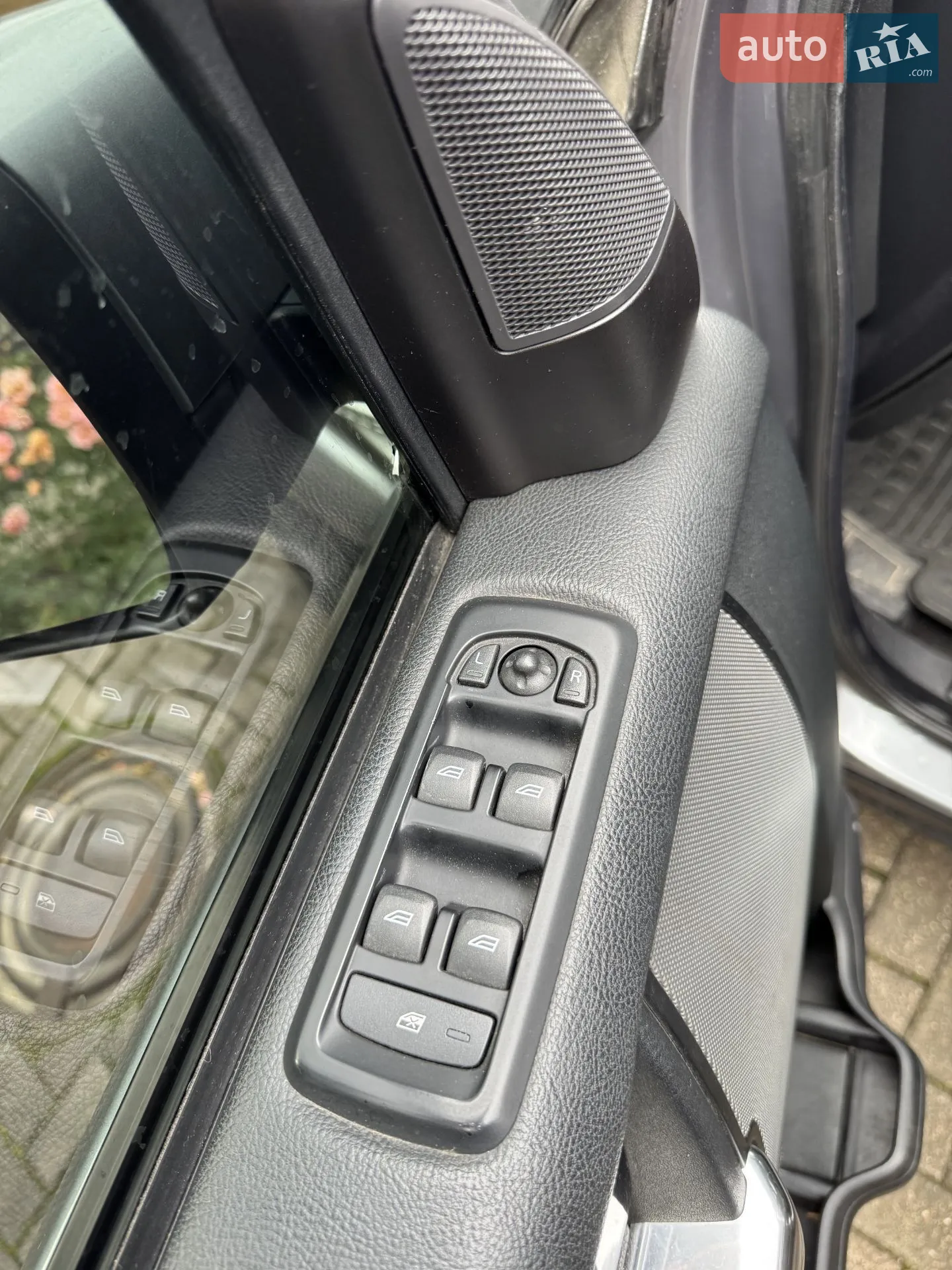 2011 Land Rover Discovery - мініатюра 13