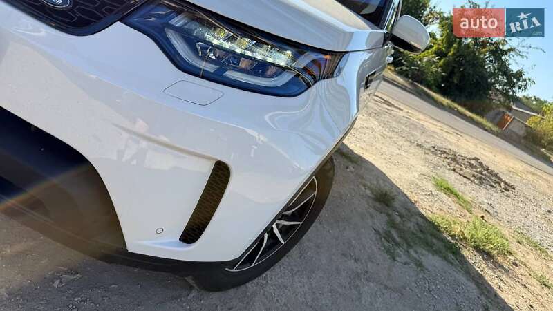 Позашляховик / Кросовер Land Rover Discovery 2018 в Дніпрі