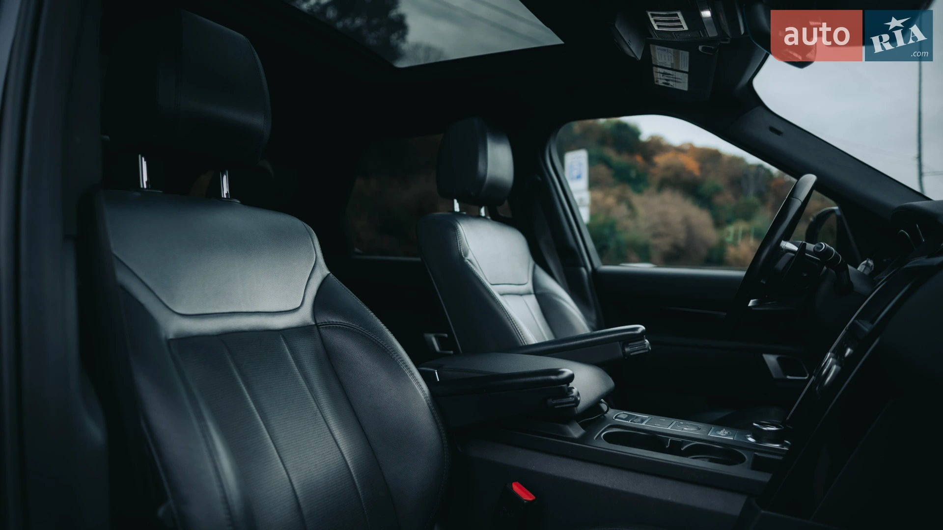 2019 Land Rover Discovery - мініатюра 33
