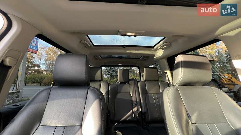 Внедорожник / Кроссовер Land Rover Discovery 2016 в Киеве