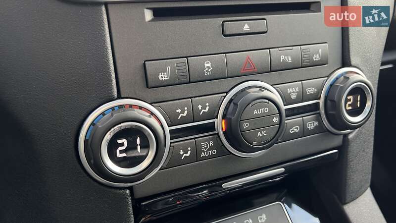 Внедорожник / Кроссовер Land Rover Discovery 2016 в Киеве