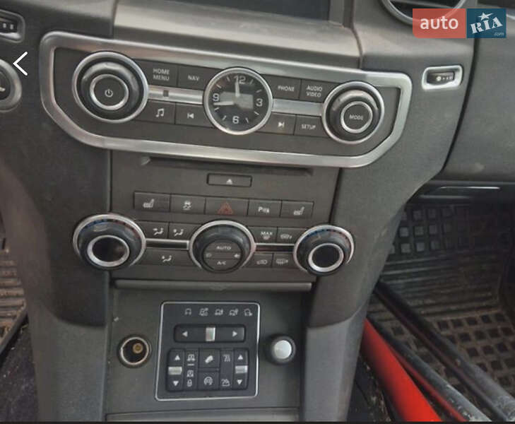 Позашляховик / Кросовер Land Rover Discovery 2016 в Городку