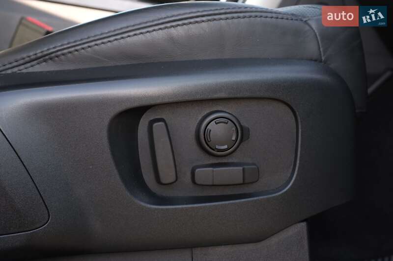 Внедорожник / Кроссовер Land Rover Discovery 2018 в Виннице