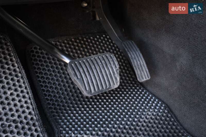 Внедорожник / Кроссовер Land Rover Discovery 2018 в Виннице