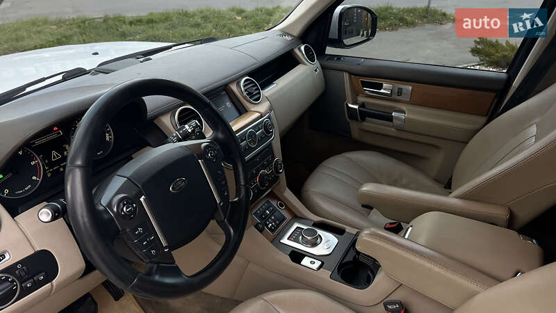 Внедорожник / Кроссовер Land Rover Discovery 2016 в Львове