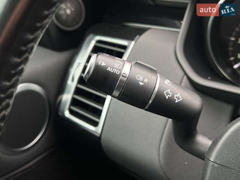 Внедорожник / Кроссовер Land Rover Discovery 2018 в Киеве