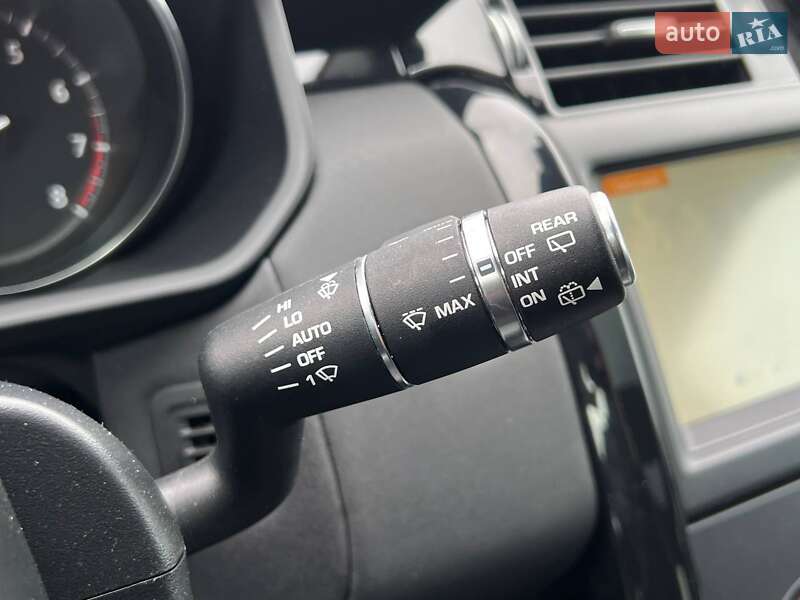 Внедорожник / Кроссовер Land Rover Discovery 2018 в Киеве