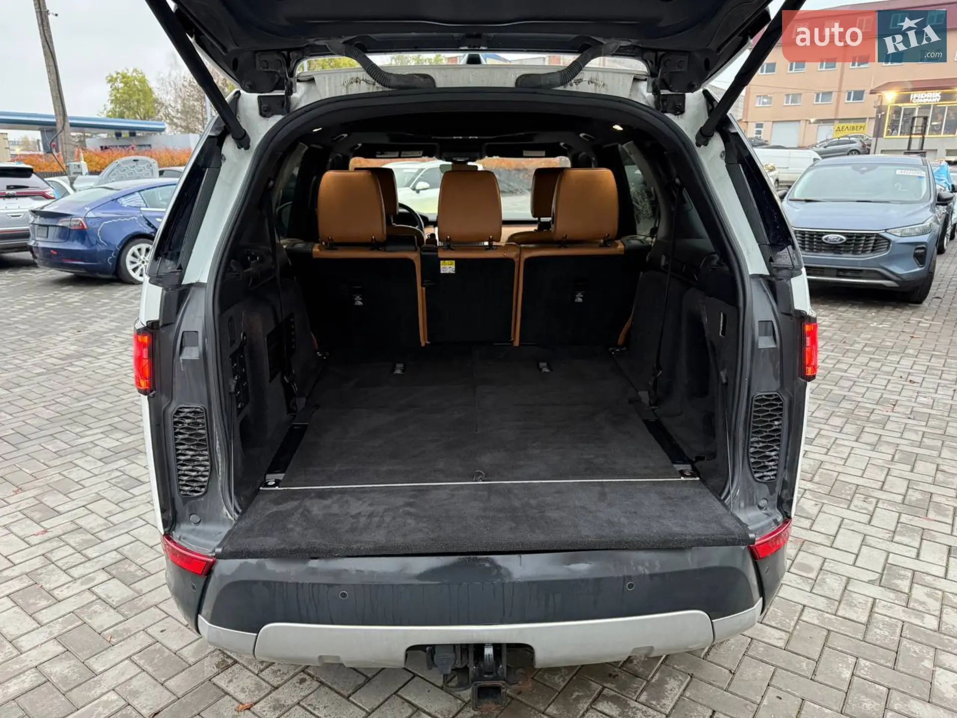 2018 Land Rover Discovery - мініатюра 10