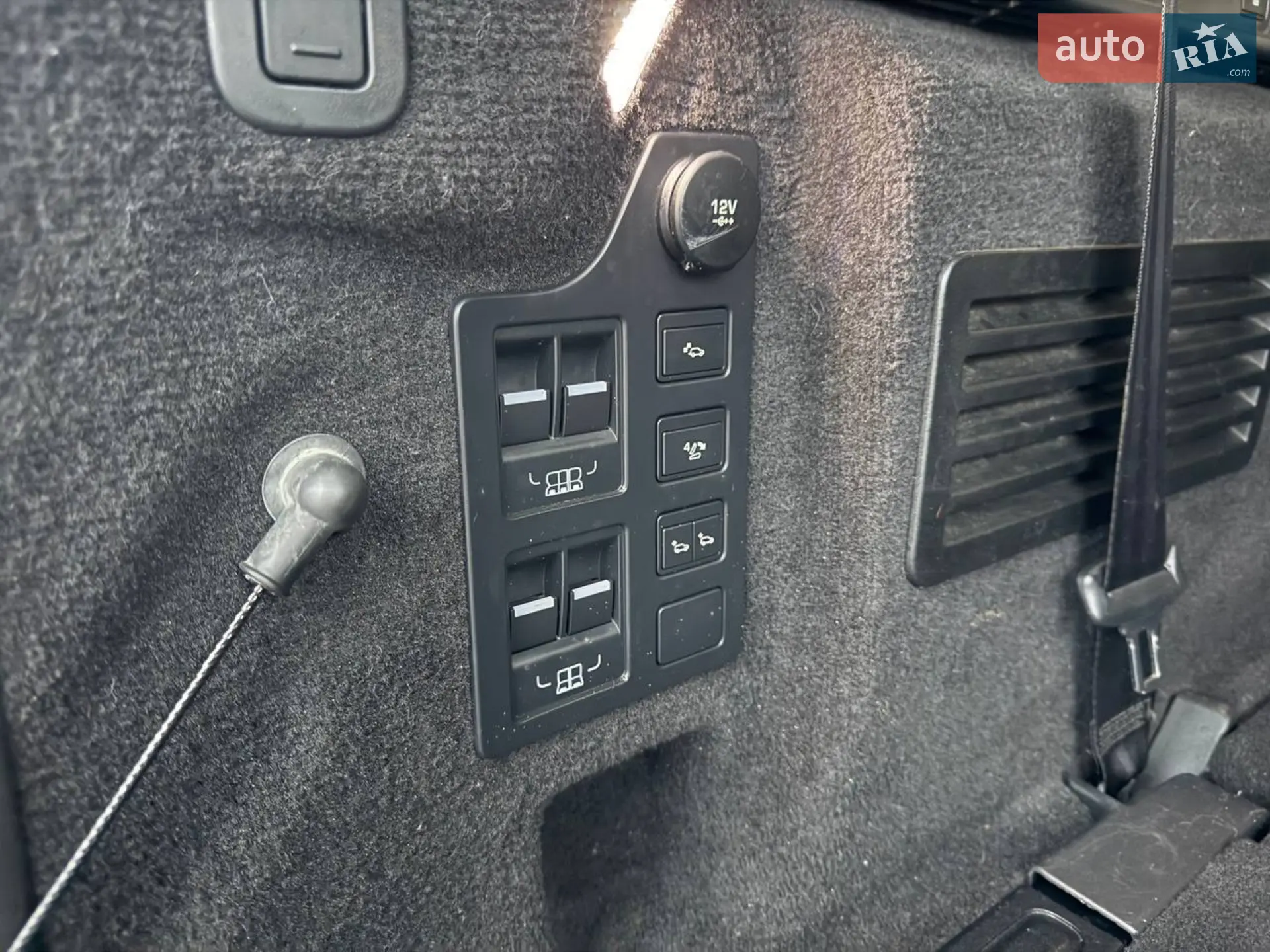 2018 Land Rover Discovery - мініатюра 12