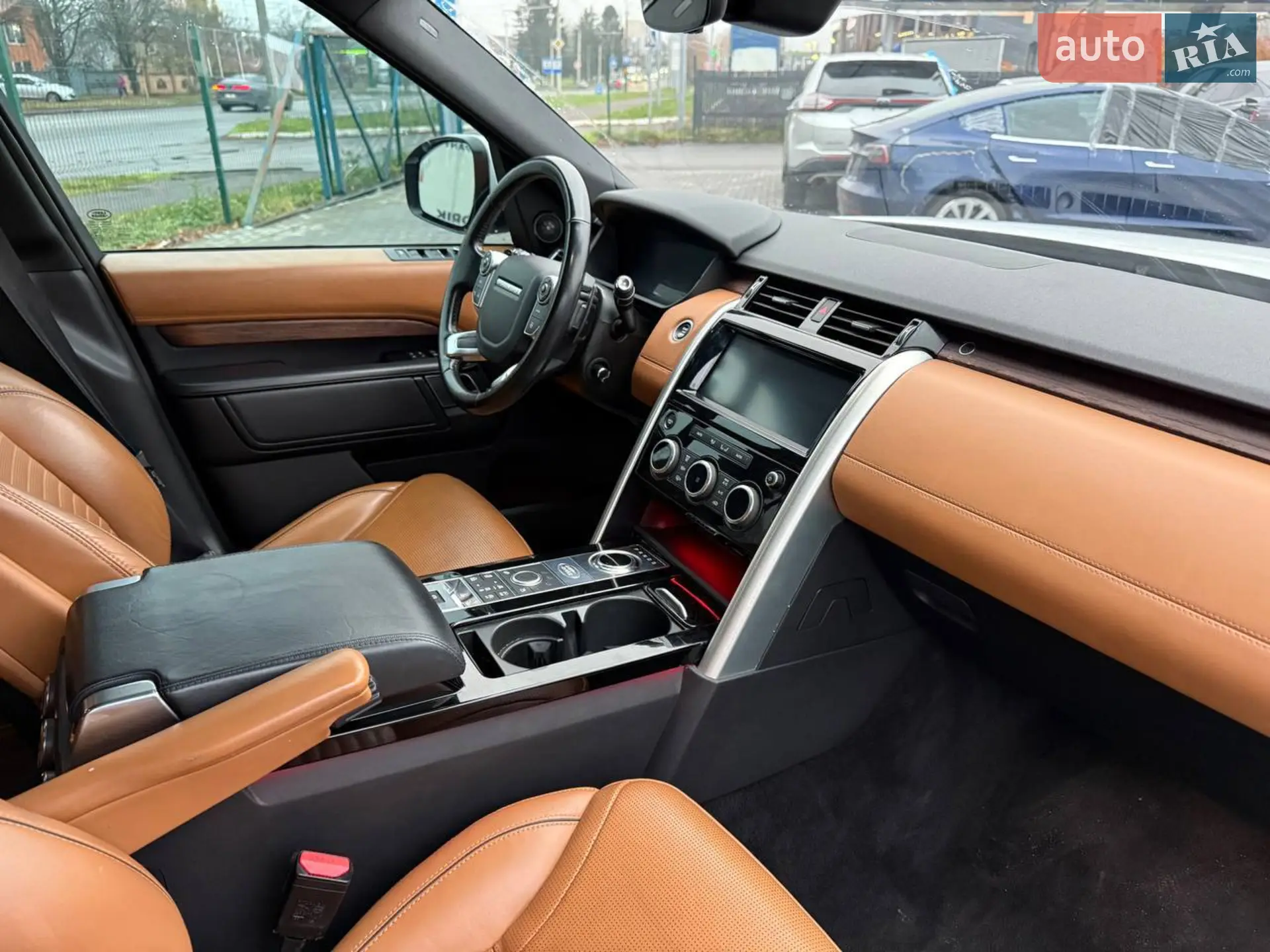 2018 Land Rover Discovery - мініатюра 15