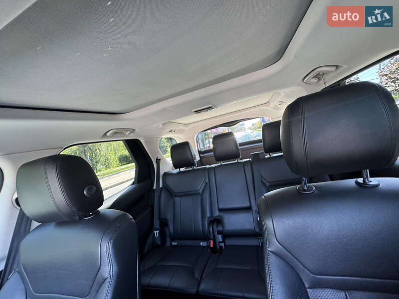 Внедорожник / Кроссовер Land Rover Discovery 2019 в Львове