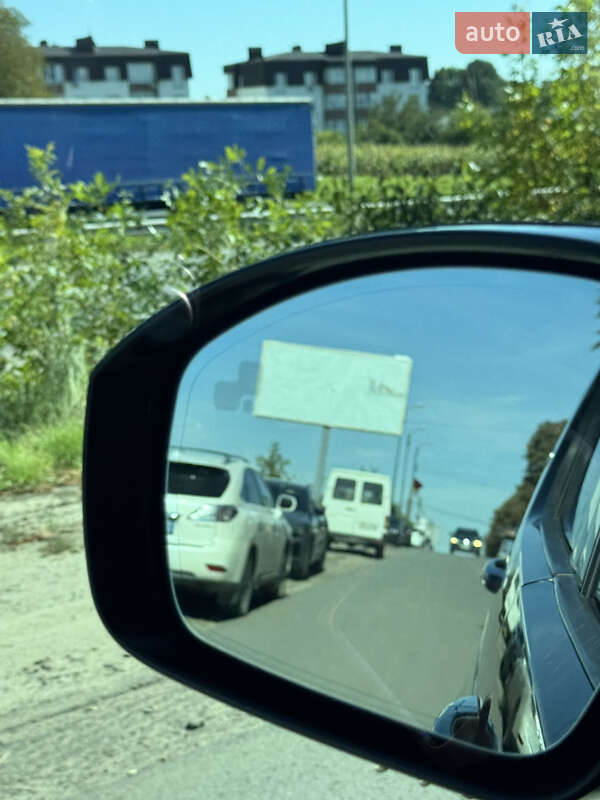 Внедорожник / Кроссовер Land Rover Discovery 2019 в Львове