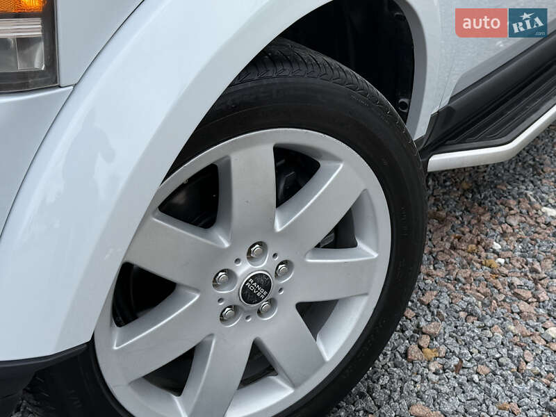 Внедорожник / Кроссовер Land Rover Discovery 2016 в Дрогобыче