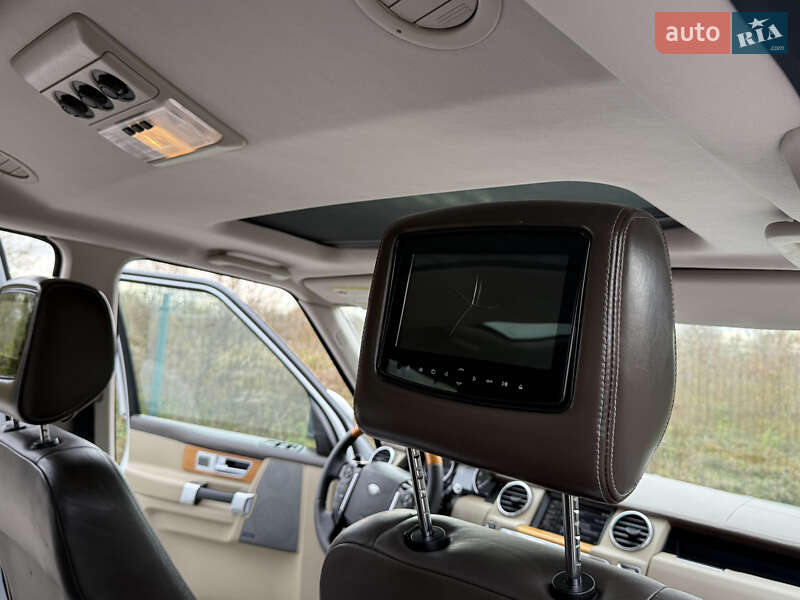 Внедорожник / Кроссовер Land Rover Discovery 2016 в Дрогобыче