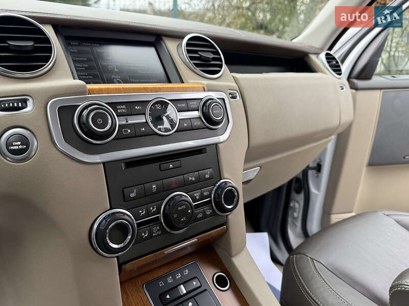 Внедорожник / Кроссовер Land Rover Discovery 2016 в Дрогобыче