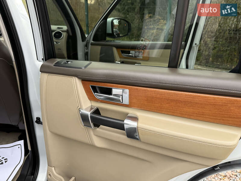 Внедорожник / Кроссовер Land Rover Discovery 2016 в Дрогобыче