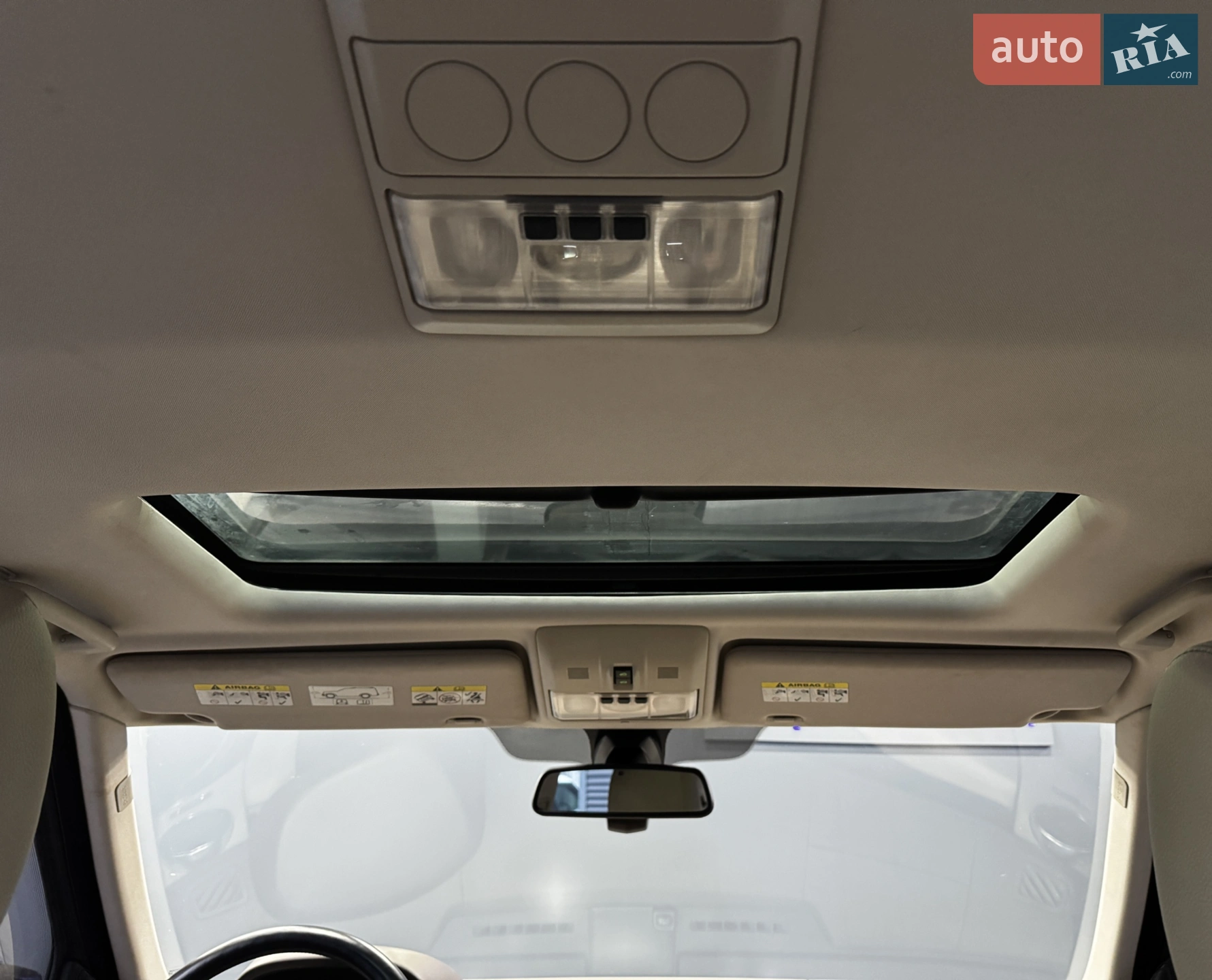 Land Rover Discovery 2011 VIN SALLAAAF4BA592626 фото оголошення 33 з 42