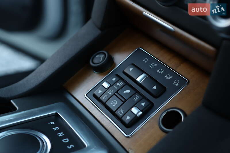 Внедорожник / Кроссовер Land Rover Discovery 2016 в Дрогобыче