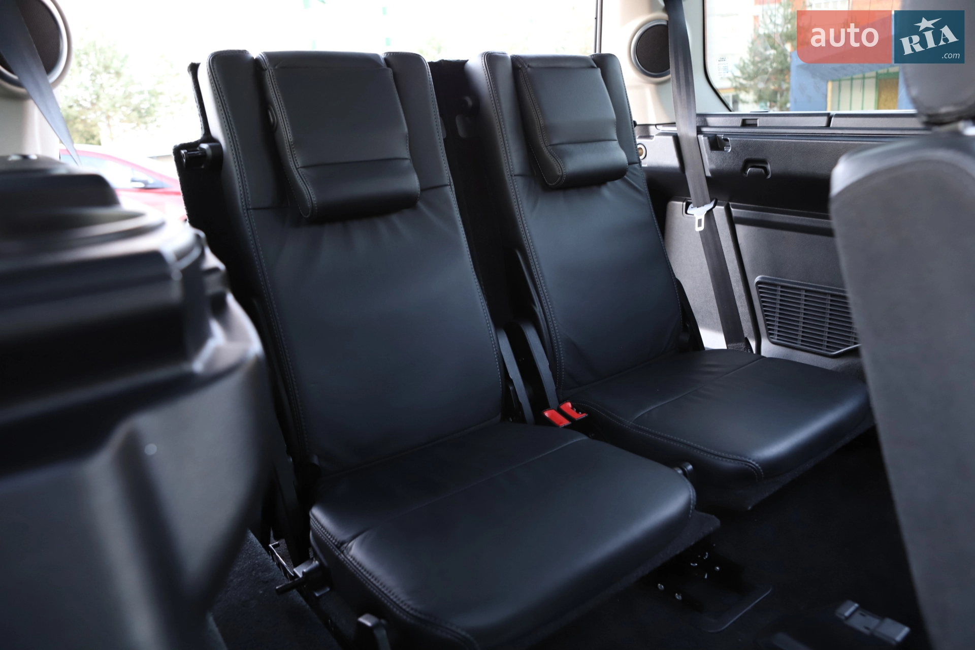 2015 Land Rover Discovery - мініатюра 103