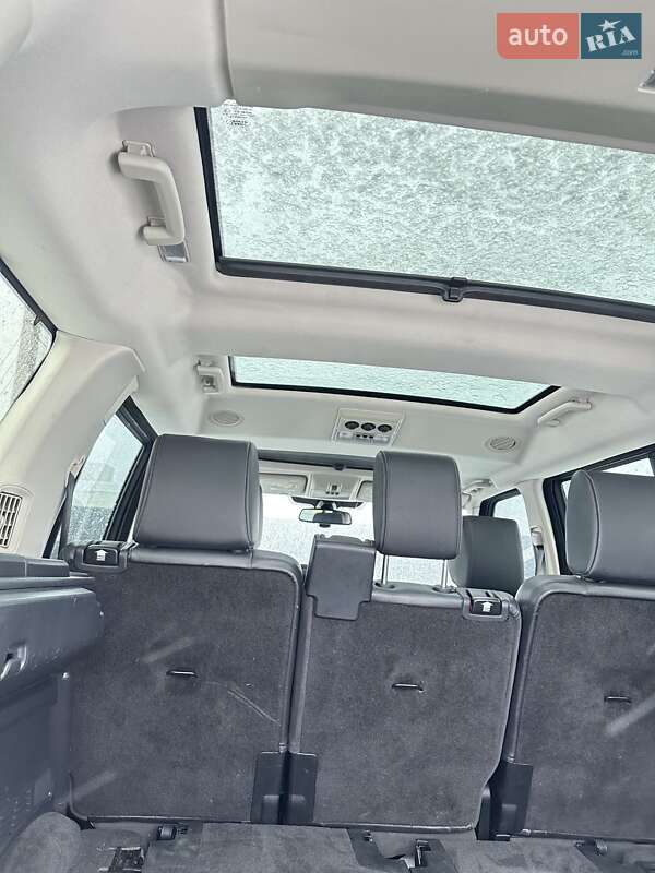 Внедорожник / Кроссовер Land Rover Discovery 2015 в Львове