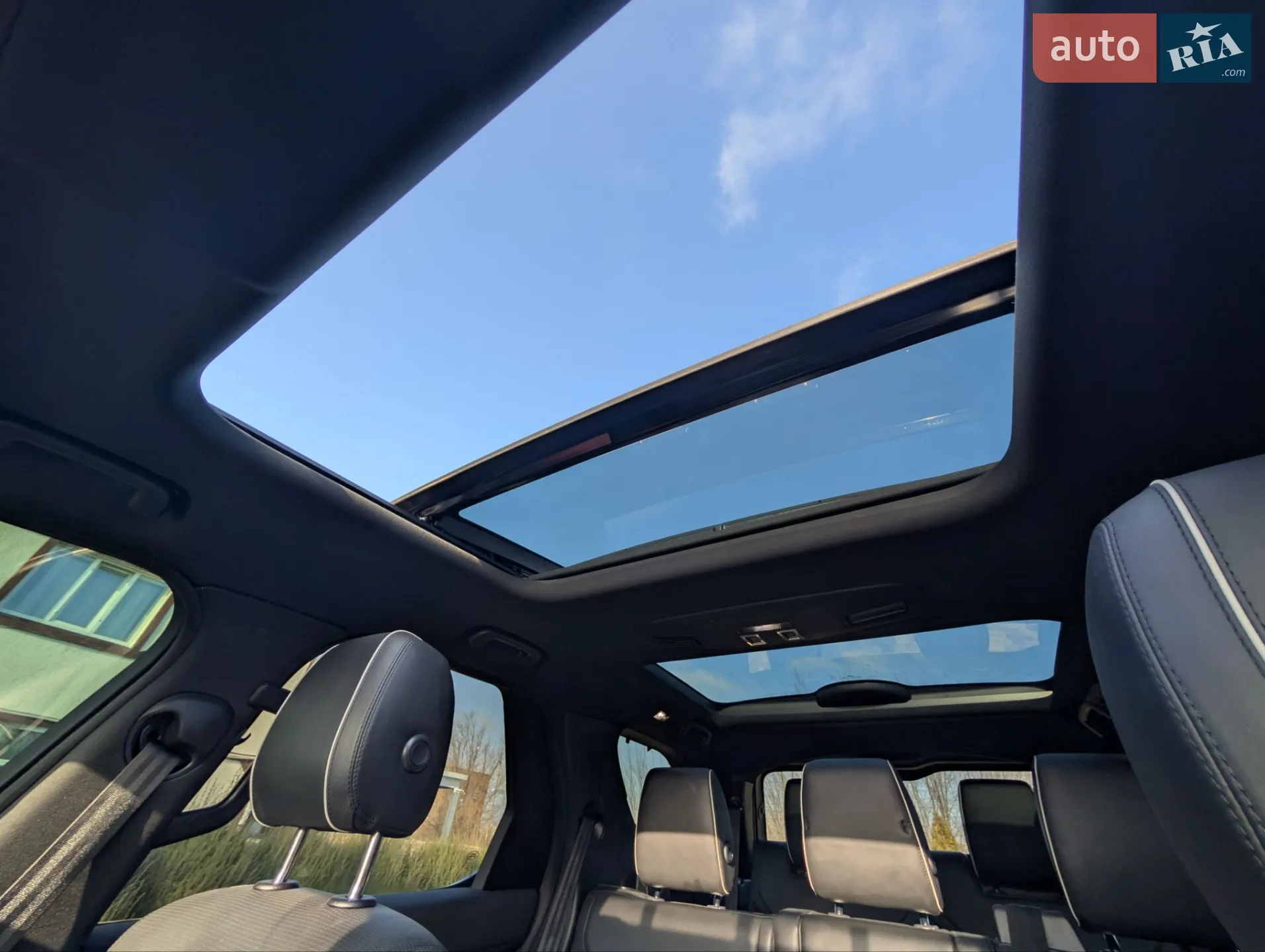 2019 Land Rover Discovery - мініатюра 33