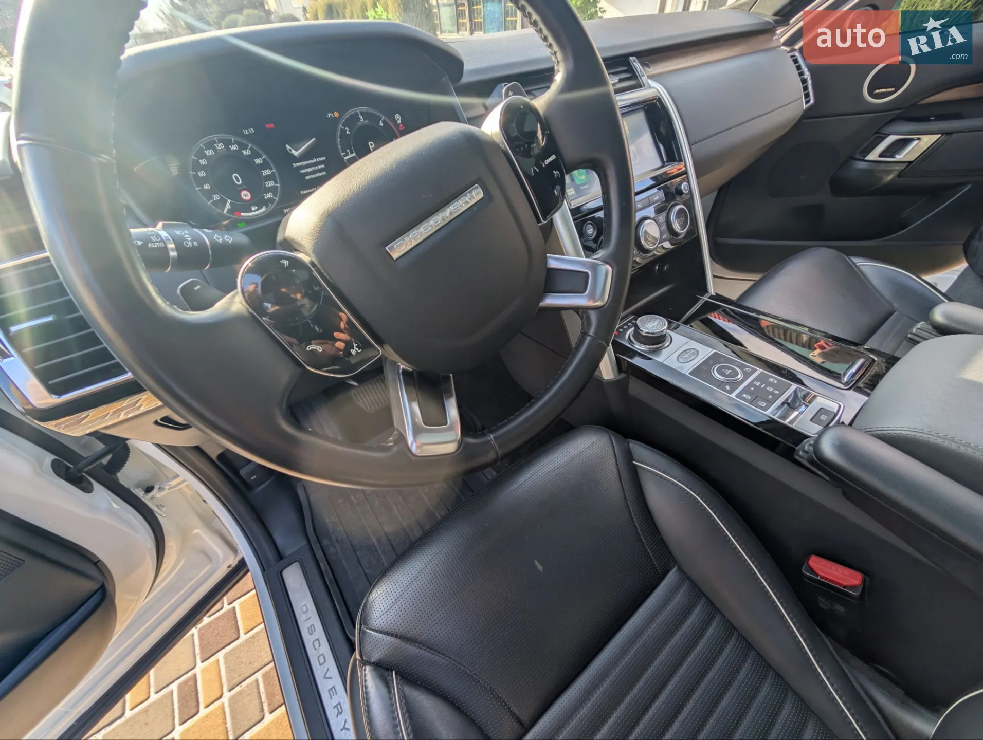 2019 Land Rover Discovery - мініатюра 26