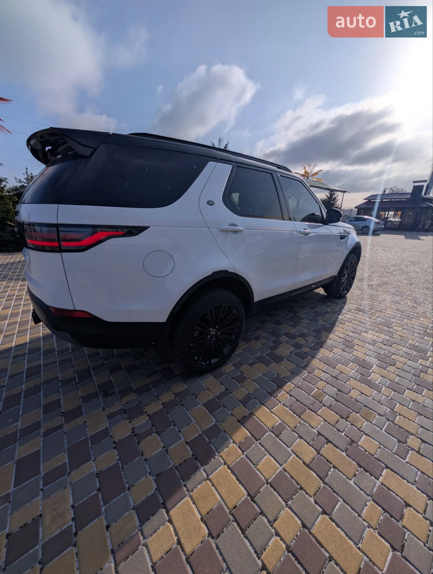 2019 Land Rover Discovery - мініатюра 4