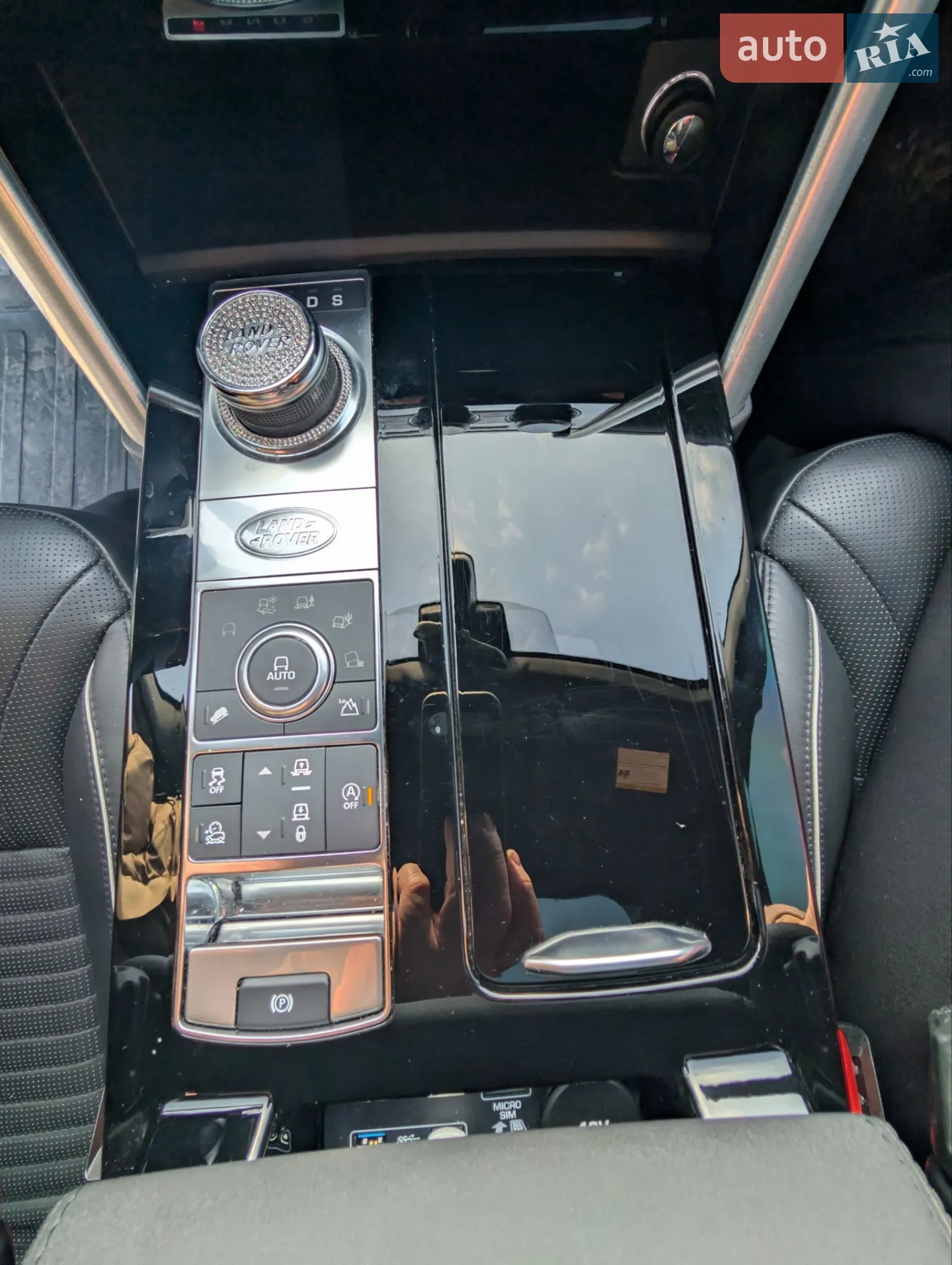 2019 Land Rover Discovery - мініатюра 28