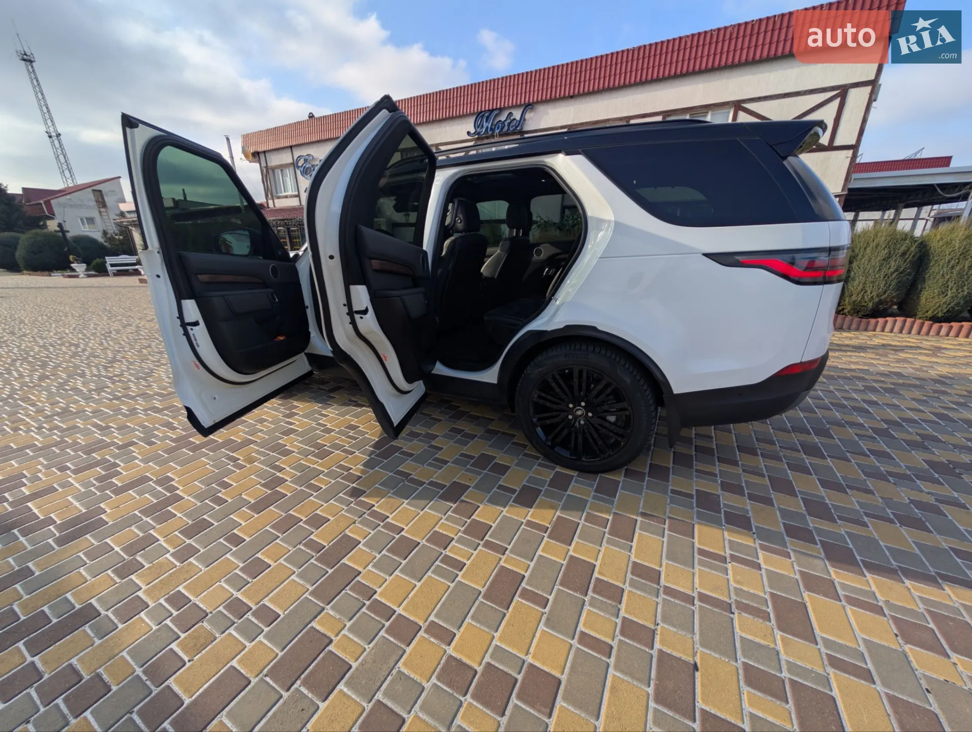 2019 Land Rover Discovery - мініатюра 14