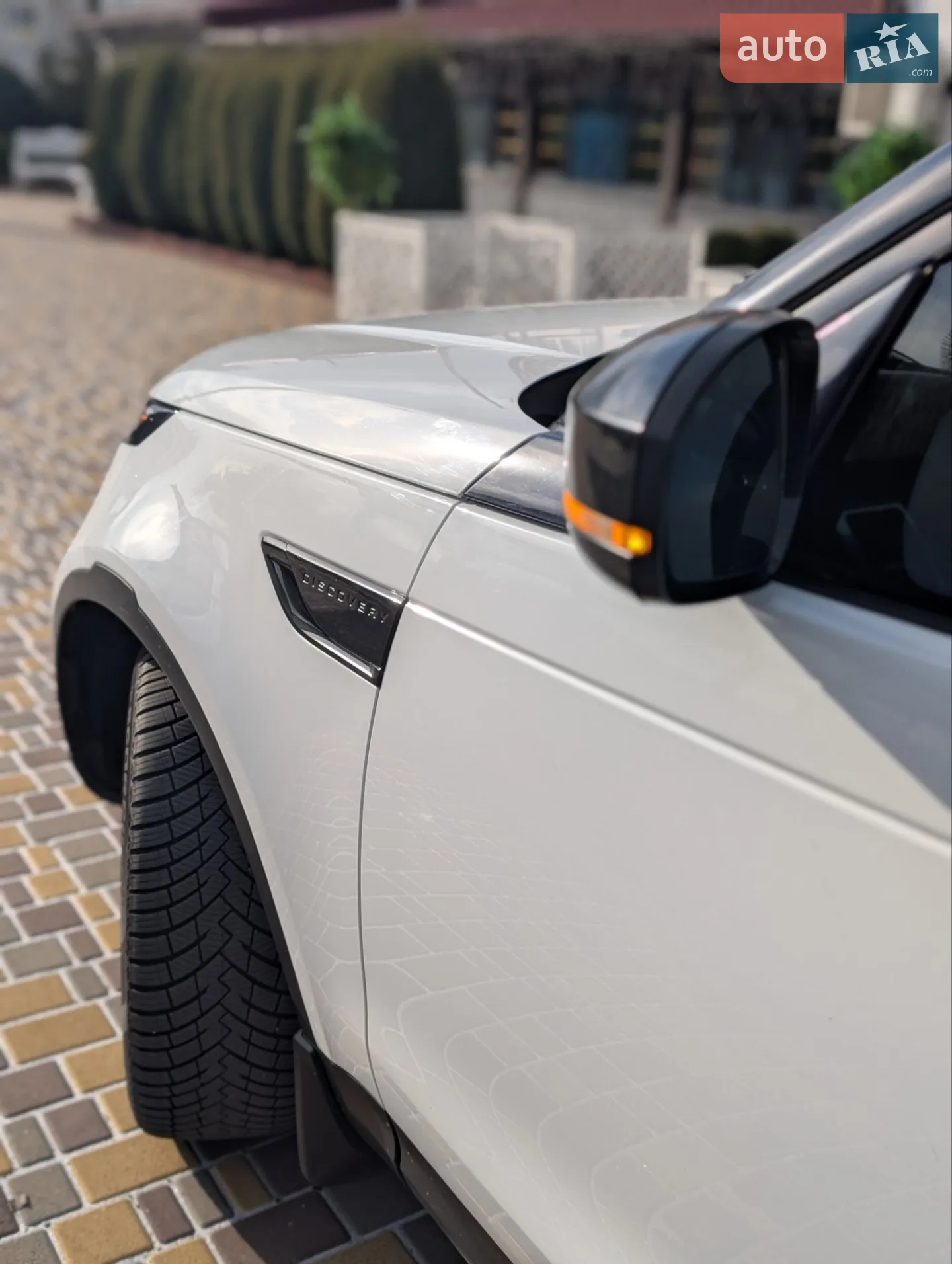 2019 Land Rover Discovery - мініатюра 18