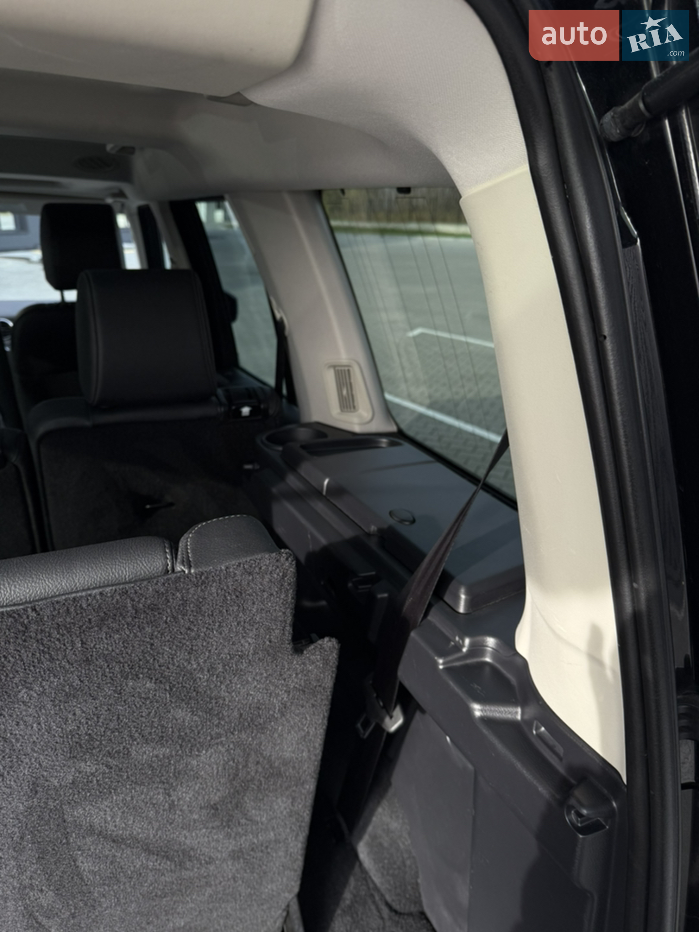 2016 Land Rover Discovery - мініатюра 21