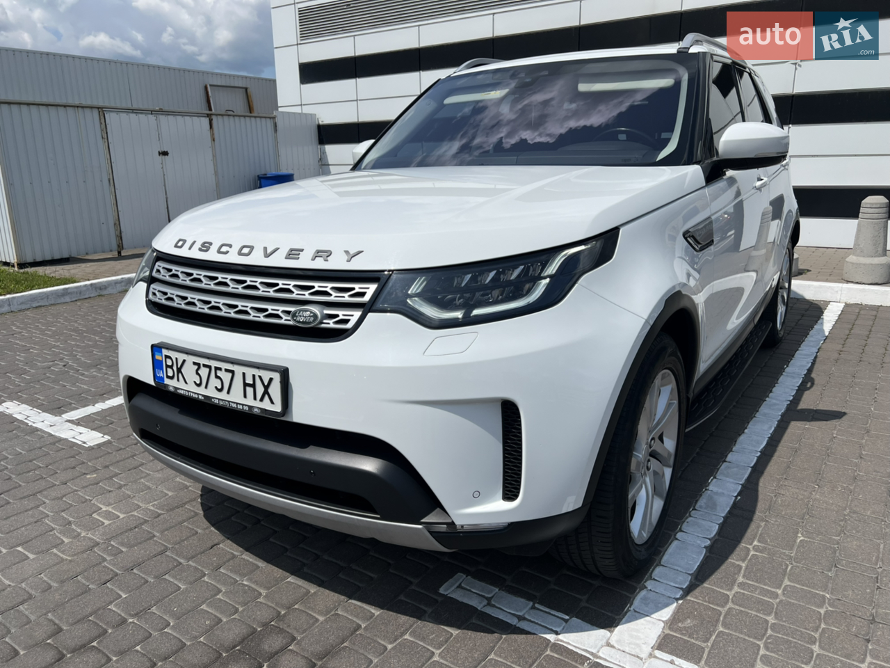 2017 Land Rover Discovery - мініатюра 24