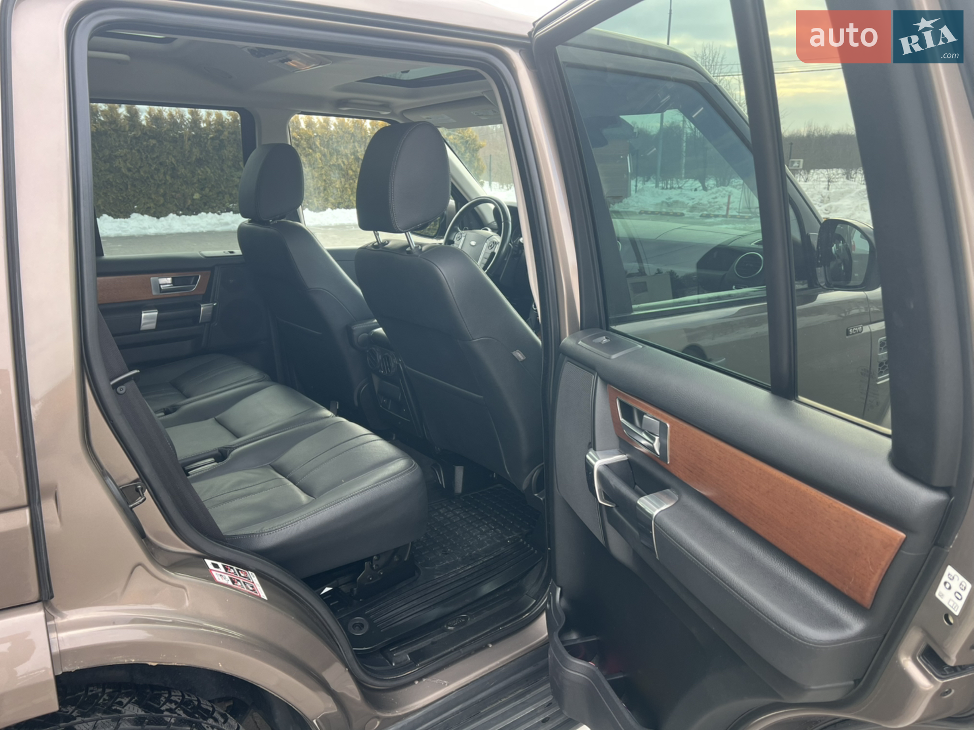 2015 Land Rover Discovery - мініатюра 11