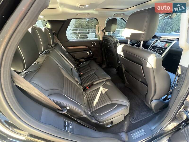 Внедорожник / Кроссовер Land Rover Discovery 2017 в Киеве