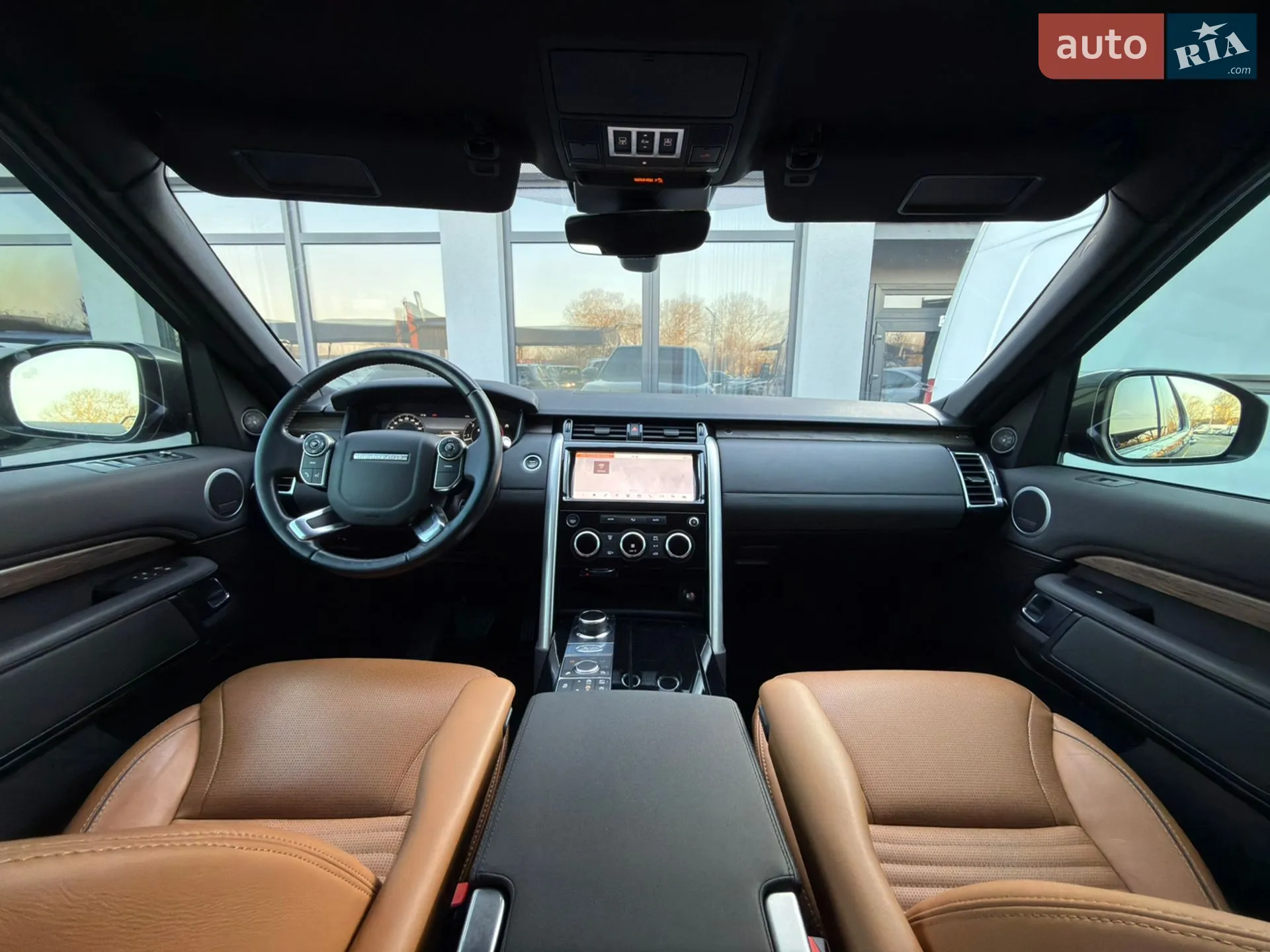 2018 Land Rover Discovery - мініатюра 19