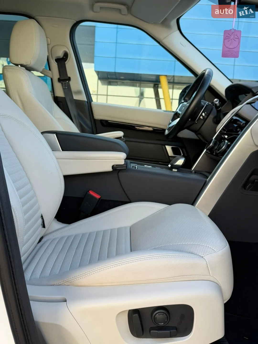 2021 Land Rover Discovery - мініатюра 18