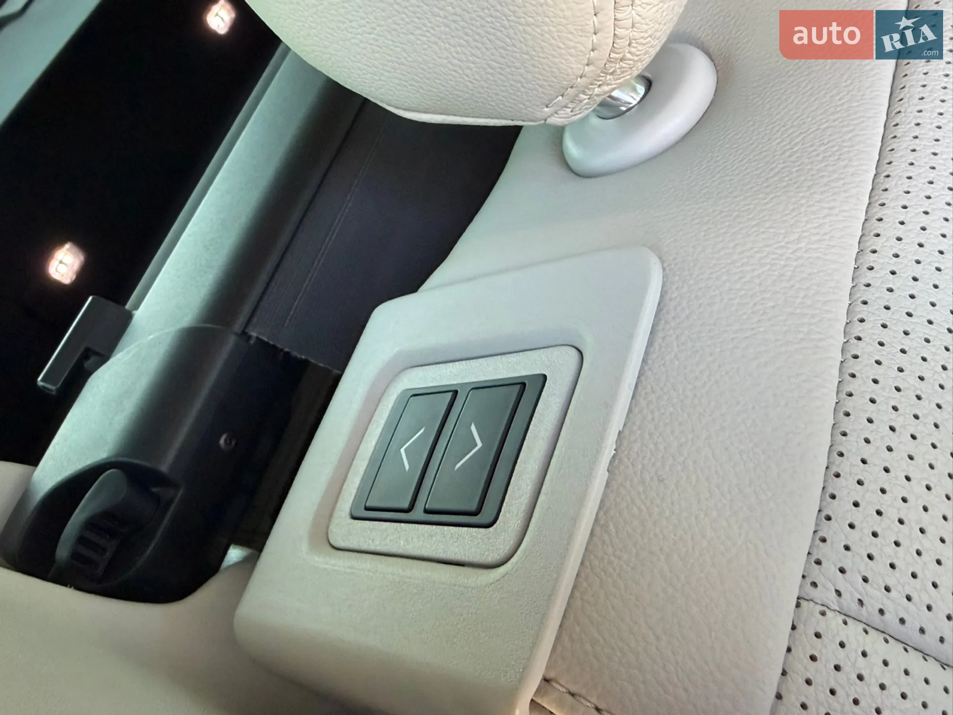 2021 Land Rover Discovery - мініатюра 20