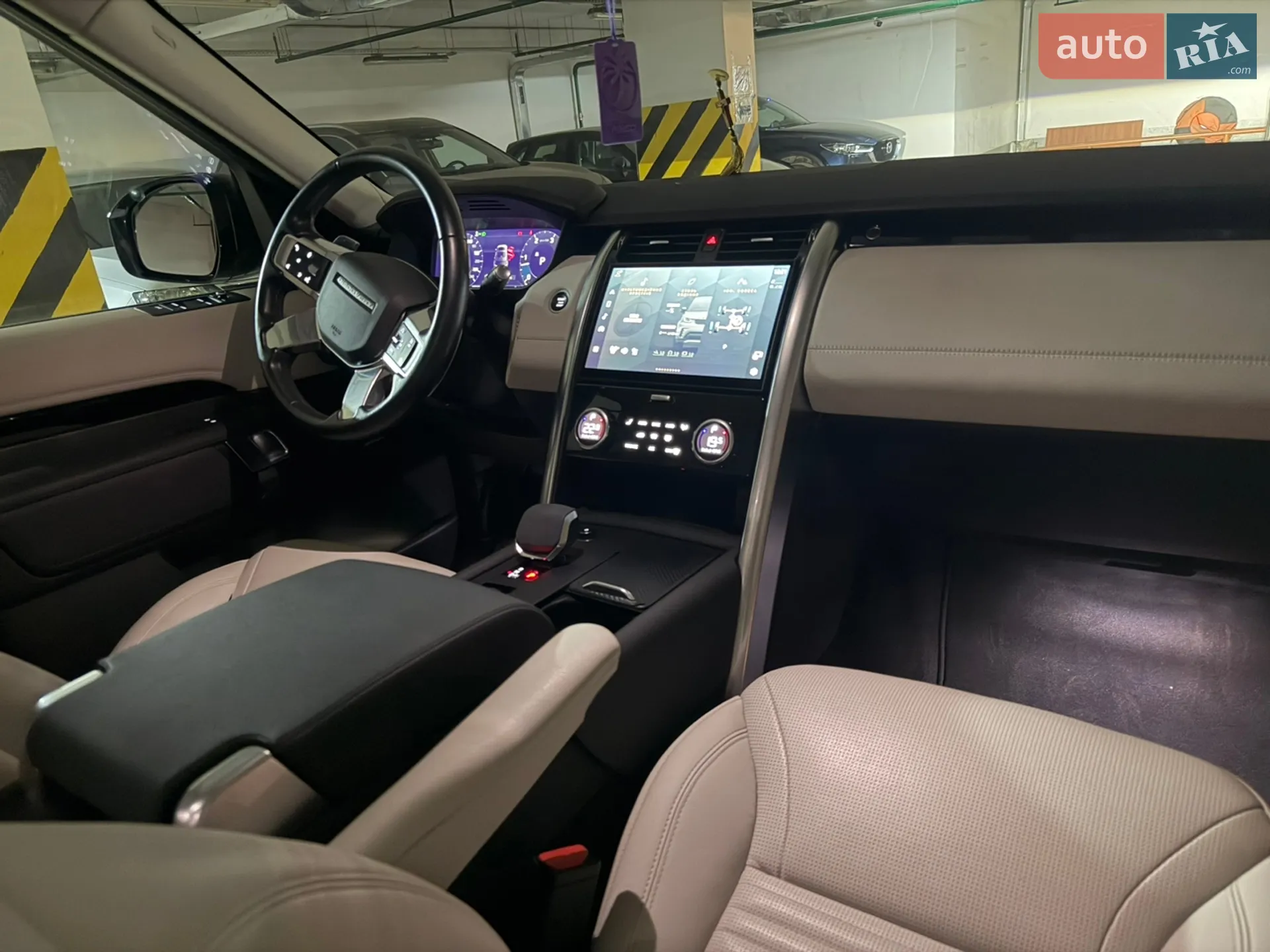 2021 Land Rover Discovery - мініатюра 31