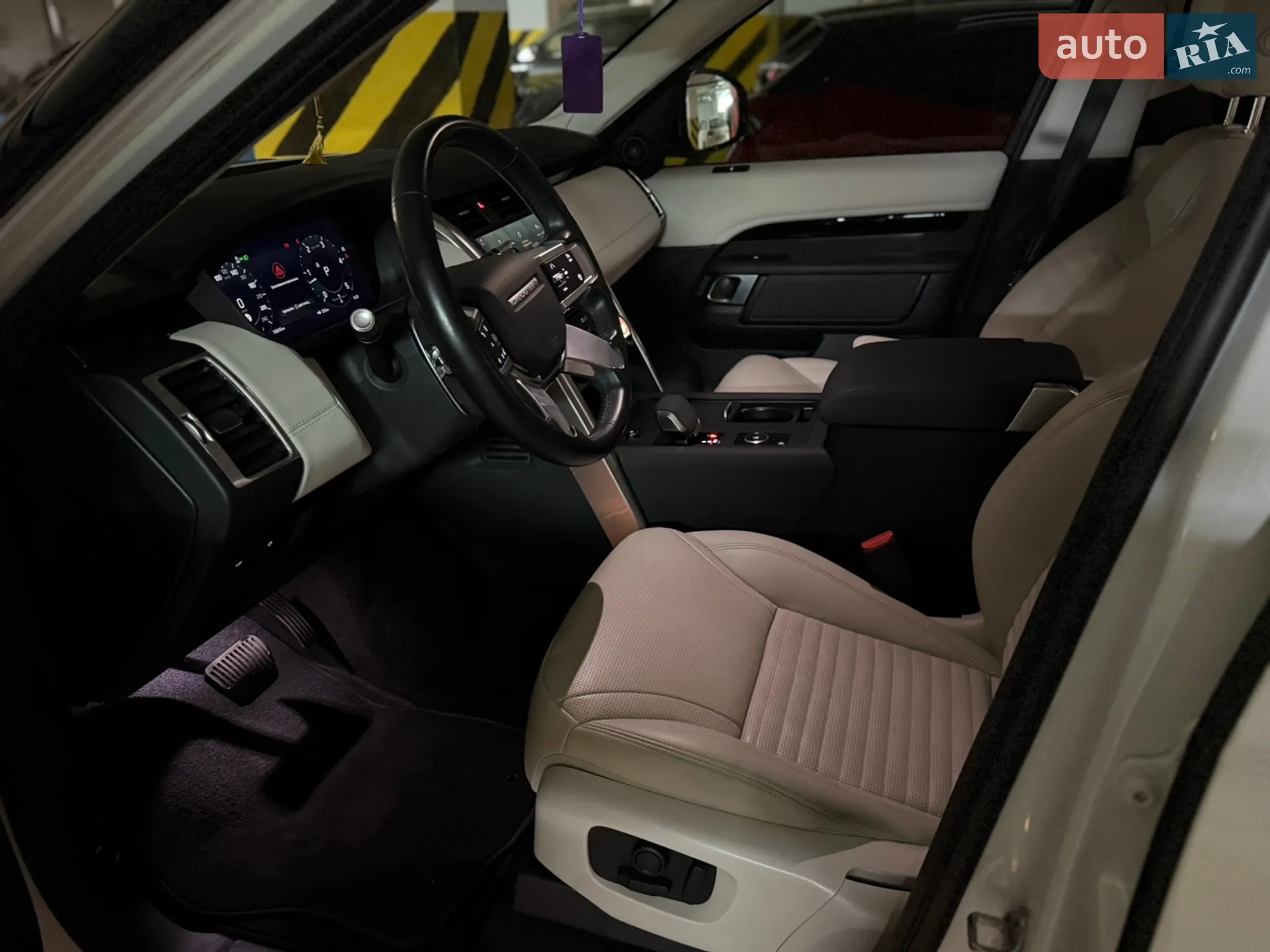 2021 Land Rover Discovery - мініатюра 34