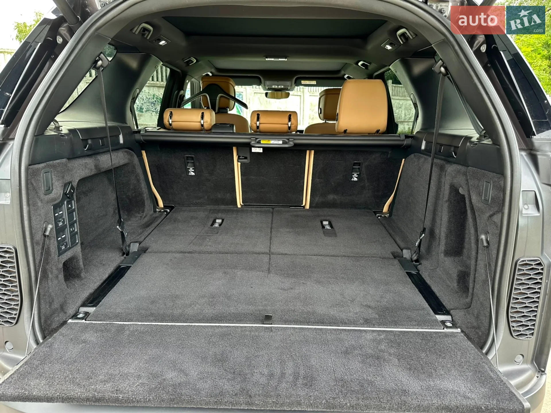 2021 Land Rover Discovery - мініатюра 88
