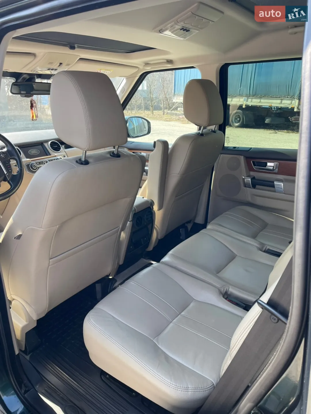 2015 Land Rover Discovery - мініатюра 9