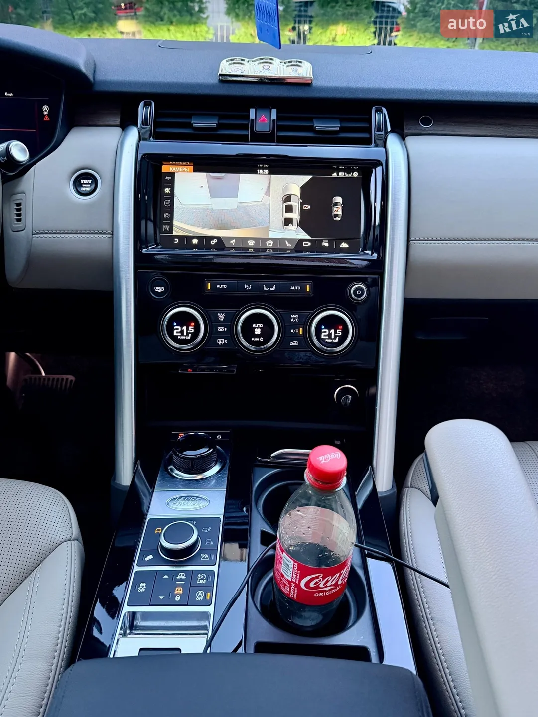 2018 Land Rover Discovery - мініатюра 18