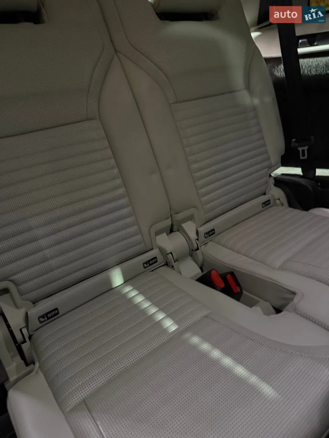 2017 Land Rover Discovery - мініатюра 13