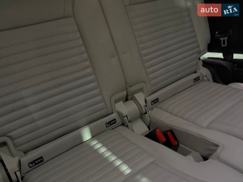 Внедорожник / Кроссовер Land Rover Discovery 2017 в Одессе