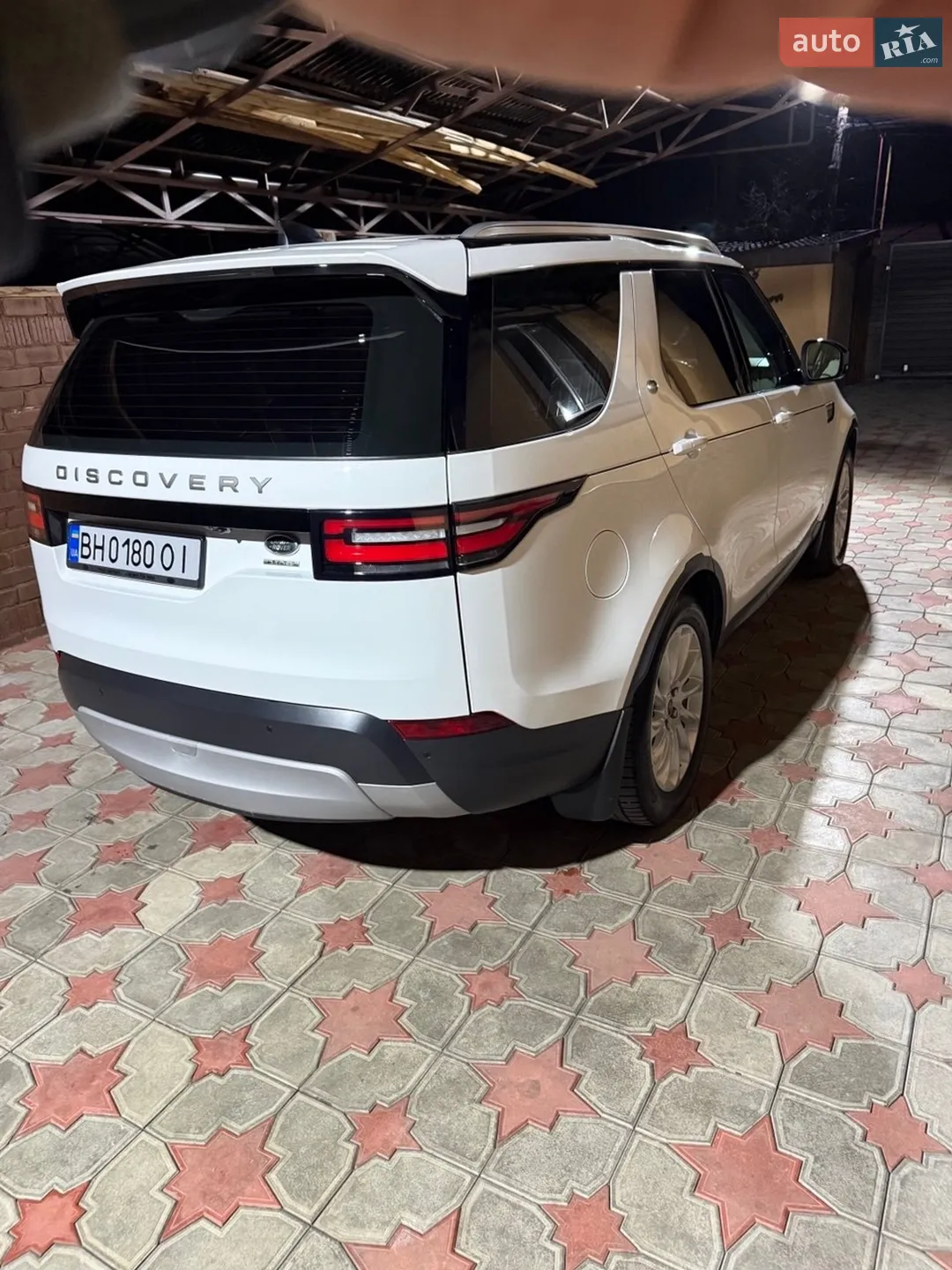 2017 Land Rover Discovery - мініатюра 36