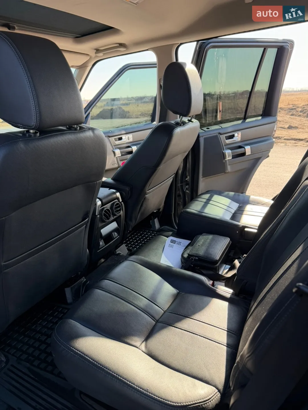 2016 Land Rover Discovery - мініатюра 12