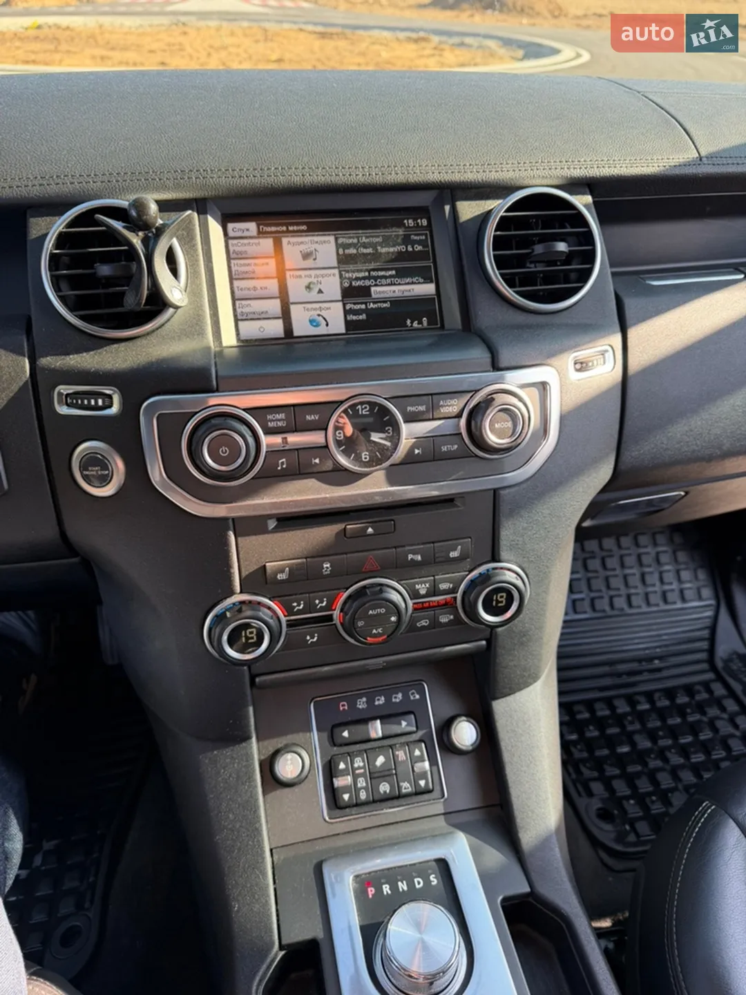 2016 Land Rover Discovery - мініатюра 15