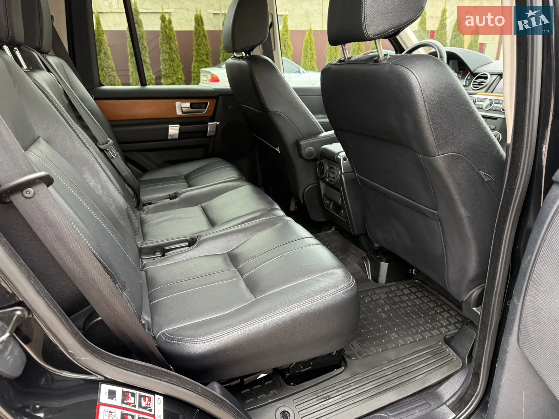 2015 Land Rover Discovery - мініатюра 28